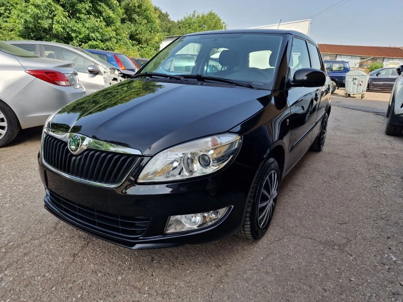 Skoda Fabia 1.2i 164000км!, снимка 1 - Автомобили и джипове - 46302656