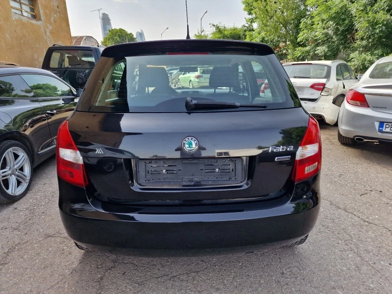 Skoda Fabia 1.2i 164000км!, снимка 5 - Автомобили и джипове - 46302656