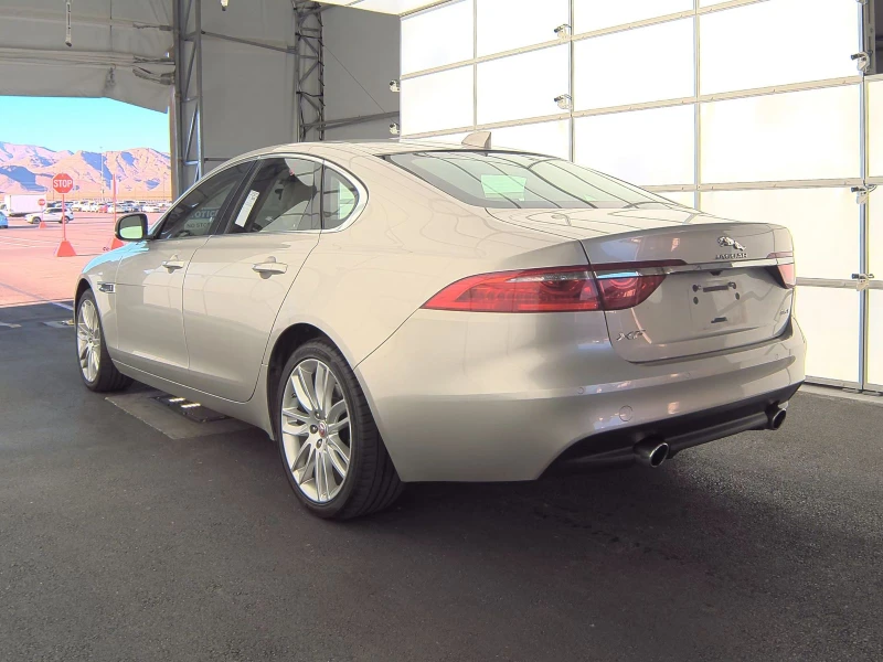 Jaguar Xf Prestige* Meridian Sound System* Подгрев* Keyless, снимка 5 - Автомобили и джипове - 48017370