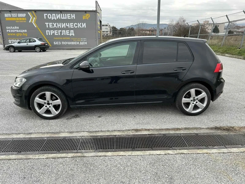 VW Golf, снимка 8 - Автомобили и джипове - 48233351