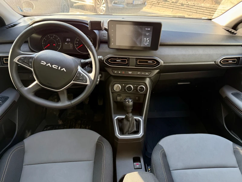 Dacia Jogger ниво Extreme, Бензин/Газ, снимка 6 - Автомобили и джипове - 51528547