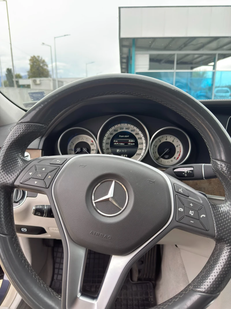 Mercedes-Benz E 400, снимка 12 - Автомобили и джипове - 52725359