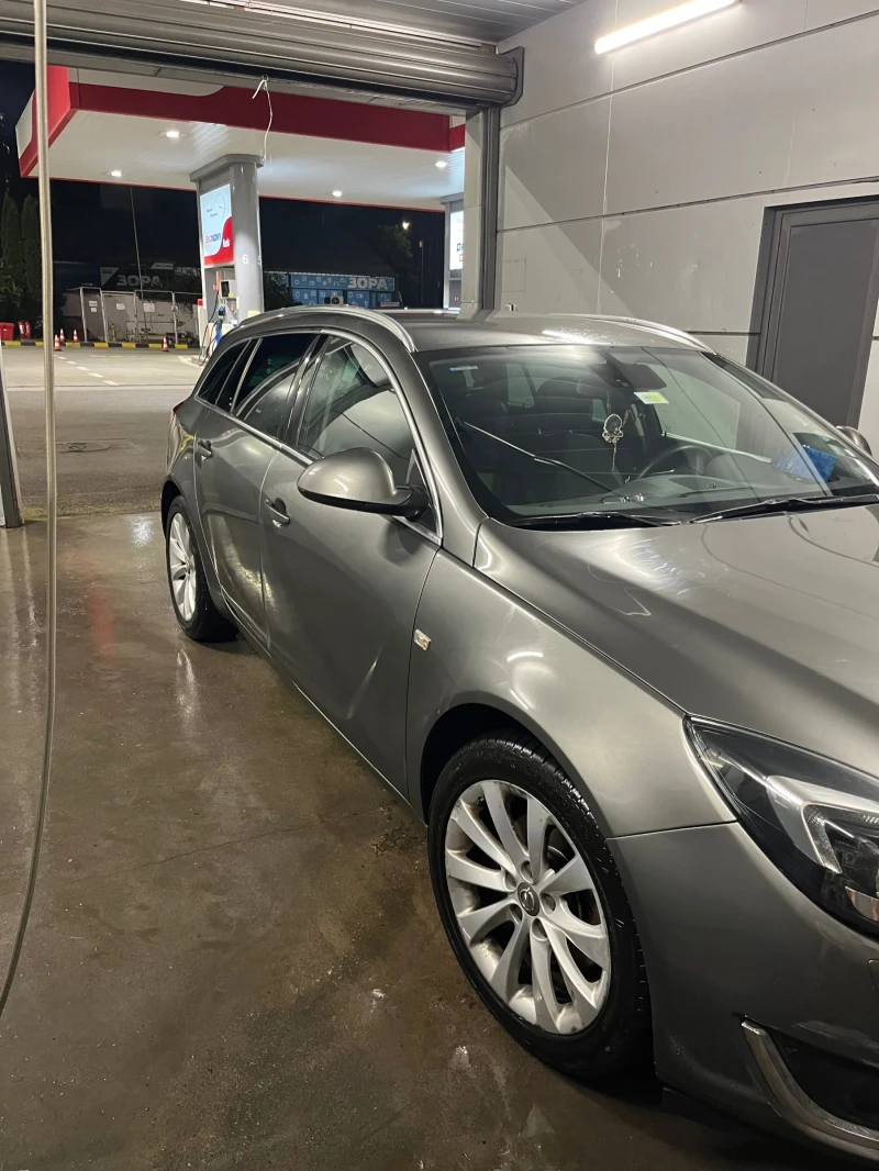 Opel Insignia Opel Insignia Sports Tourer 2.0 CDTI Автоматик, снимка 4 - Автомобили и джипове - 53309922