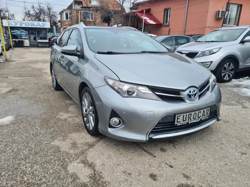 Toyota Auris 1.8HYBRID-ЛИЗИНГ, снимка 3 - Автомобили и джипове - 53365968