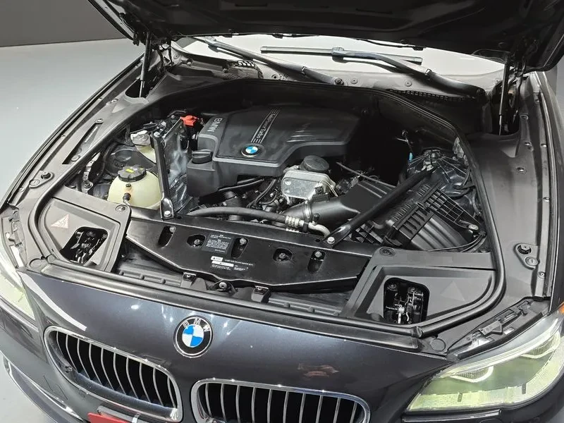 BMW 528 i, снимка 6 - Автомобили и джипове - 54591285