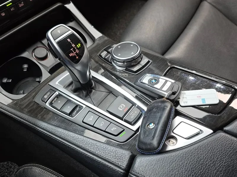BMW 528 i, снимка 9 - Автомобили и джипове - 54591285