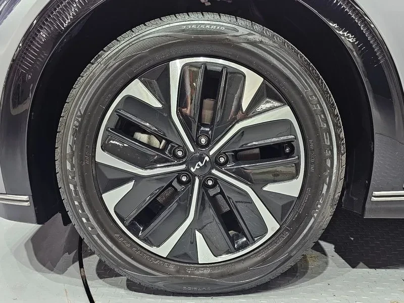 Kia EV6 Long Range Air - САМО 30% АВАНС, снимка 5 - Автомобили и джипове - 56288096