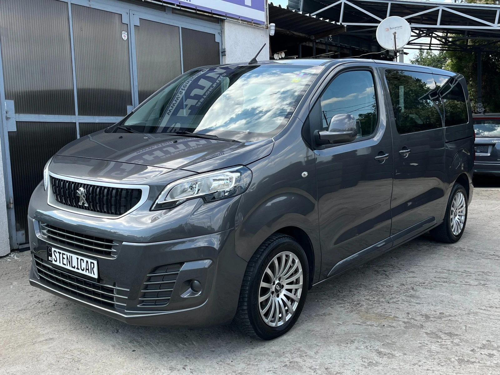 Peugeot Traveler   - изображение 3