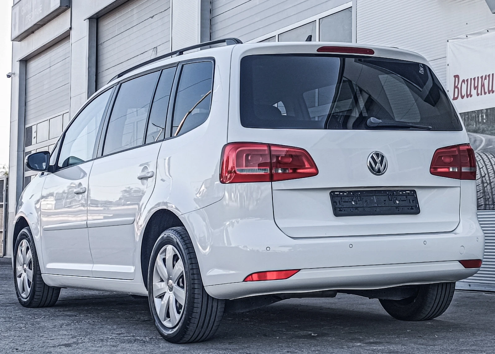 VW Touran 1.6TDI COMFORT NAVI 6ск. ГЕРМАНИЯ  - изображение 5