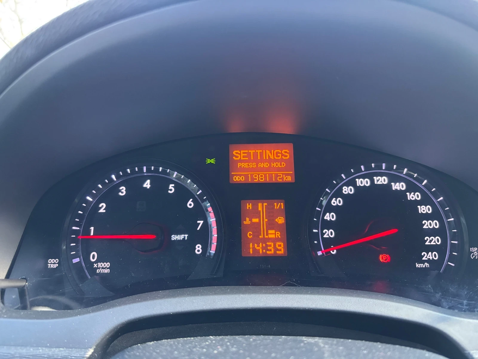 Toyota Avensis 1.6 face Нидерландия - изображение 10