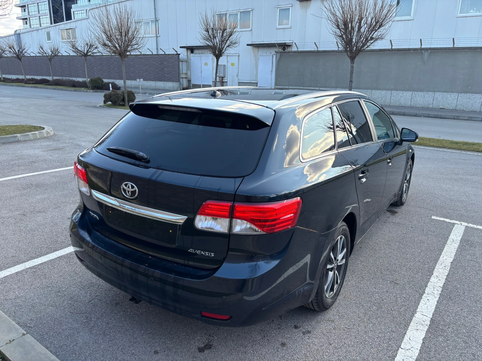 Toyota Avensis 1.6 face Нидерландия - изображение 6