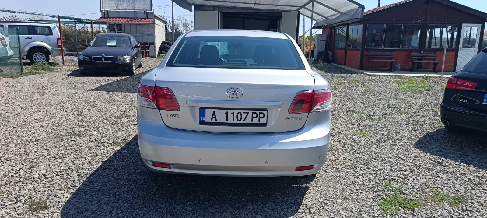 Toyota Avensis 1.8i * Фейс * Седан * Обслужен * Вс. платено - изображение 4