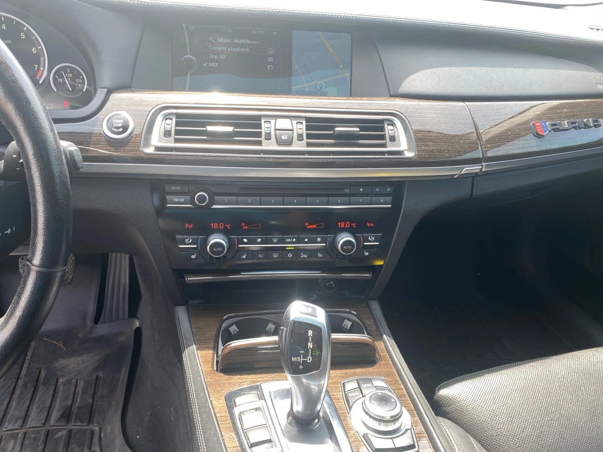 BMW 750 * АвтоКредит*  - изображение 9