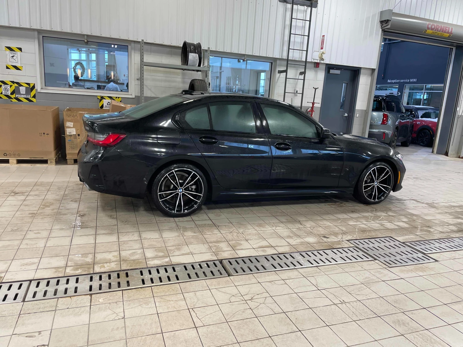 BMW 330 * CARFAX *    | Mobile.bg   3