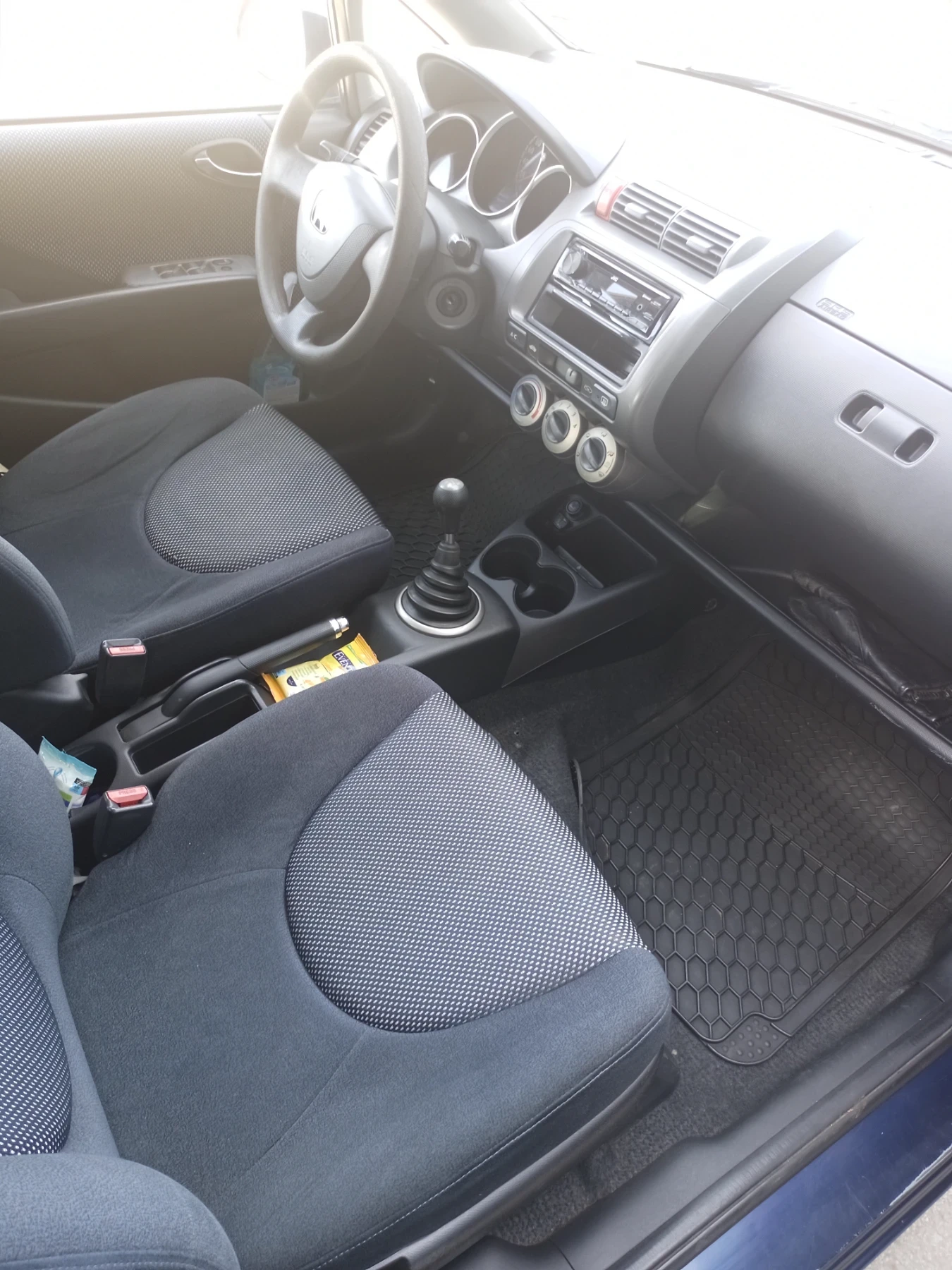 Honda Jazz 1.3 LPG, снимка 9 - Автомобили и джипове - 53839143