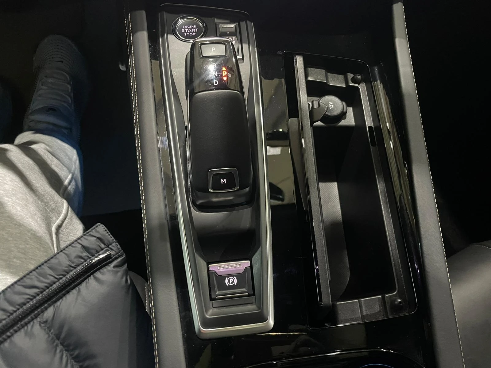 Peugeot 508 2.0 BlueHDi ! GT Line !, снимка 17 - Автомобили и джипове - 54136500