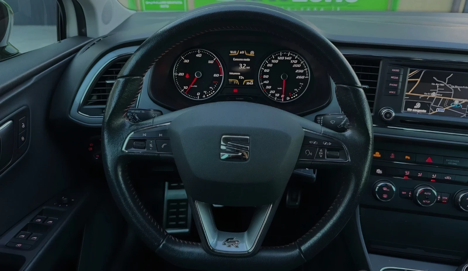 Seat Leon FR 2.0 TDI 150, снимка 10 - Автомобили и джипове - 54170124