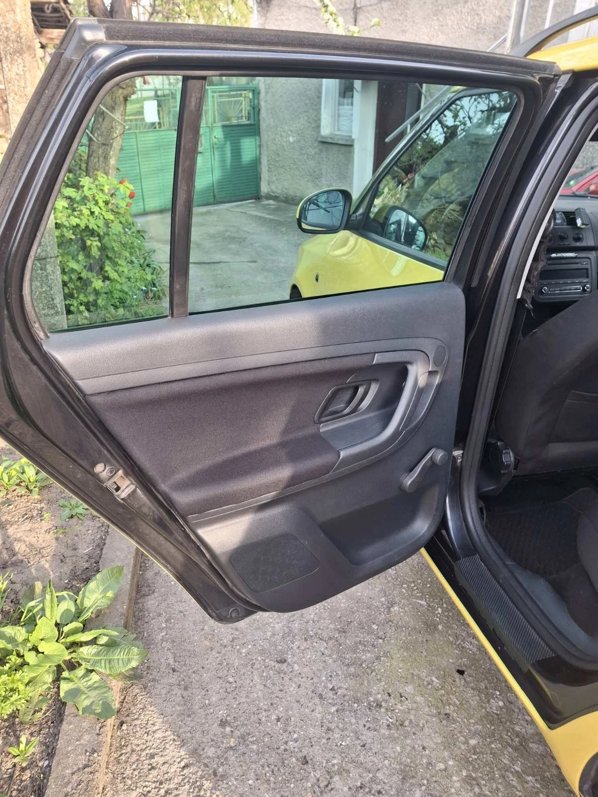 Skoda Fabia, снимка 10 - Автомобили и джипове - 54184763