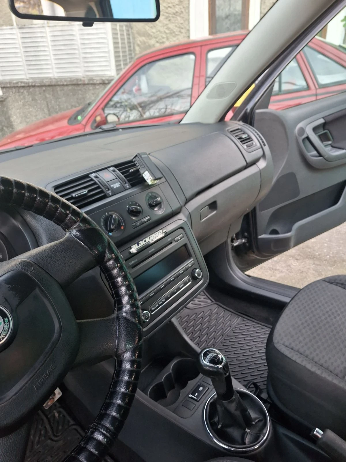 Skoda Fabia, снимка 6 - Автомобили и джипове - 54184763