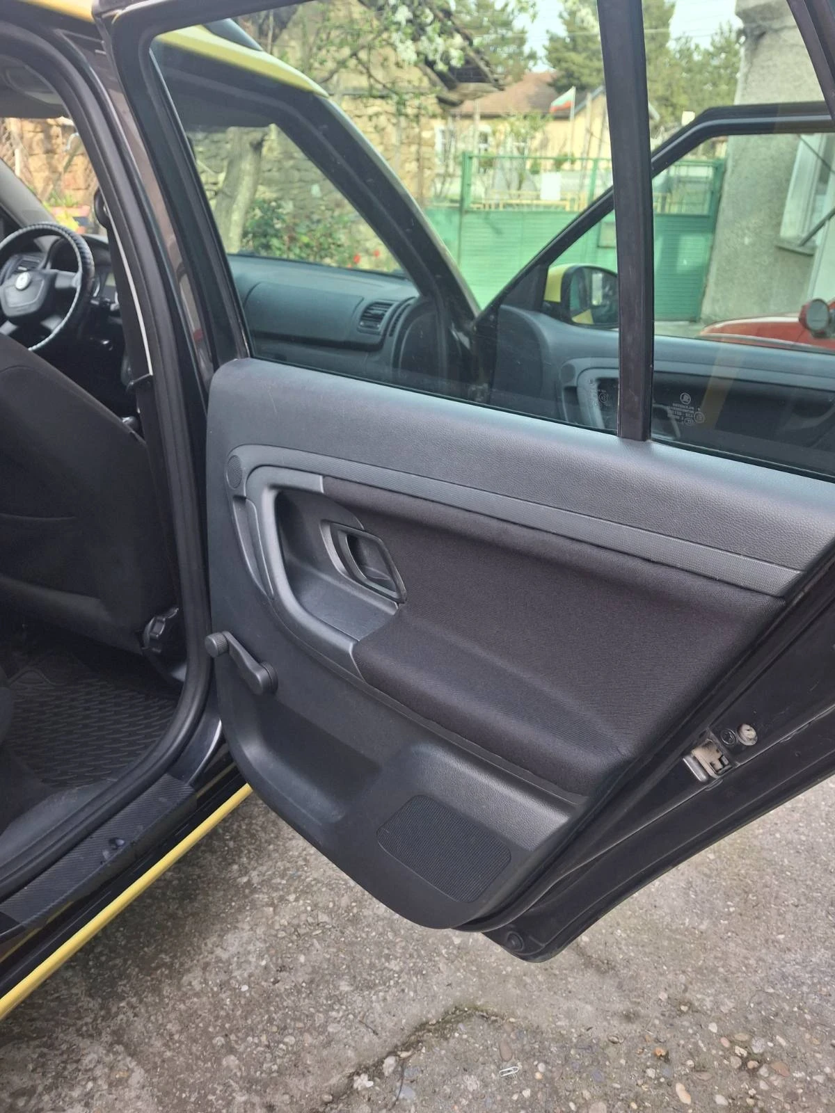 Skoda Fabia, снимка 12 - Автомобили и джипове - 54184763