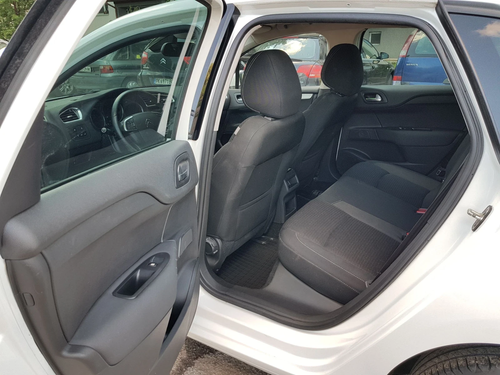 Citroen C4 HDi 1.6-120к.с., снимка 11 - Автомобили и джипове - 54217327