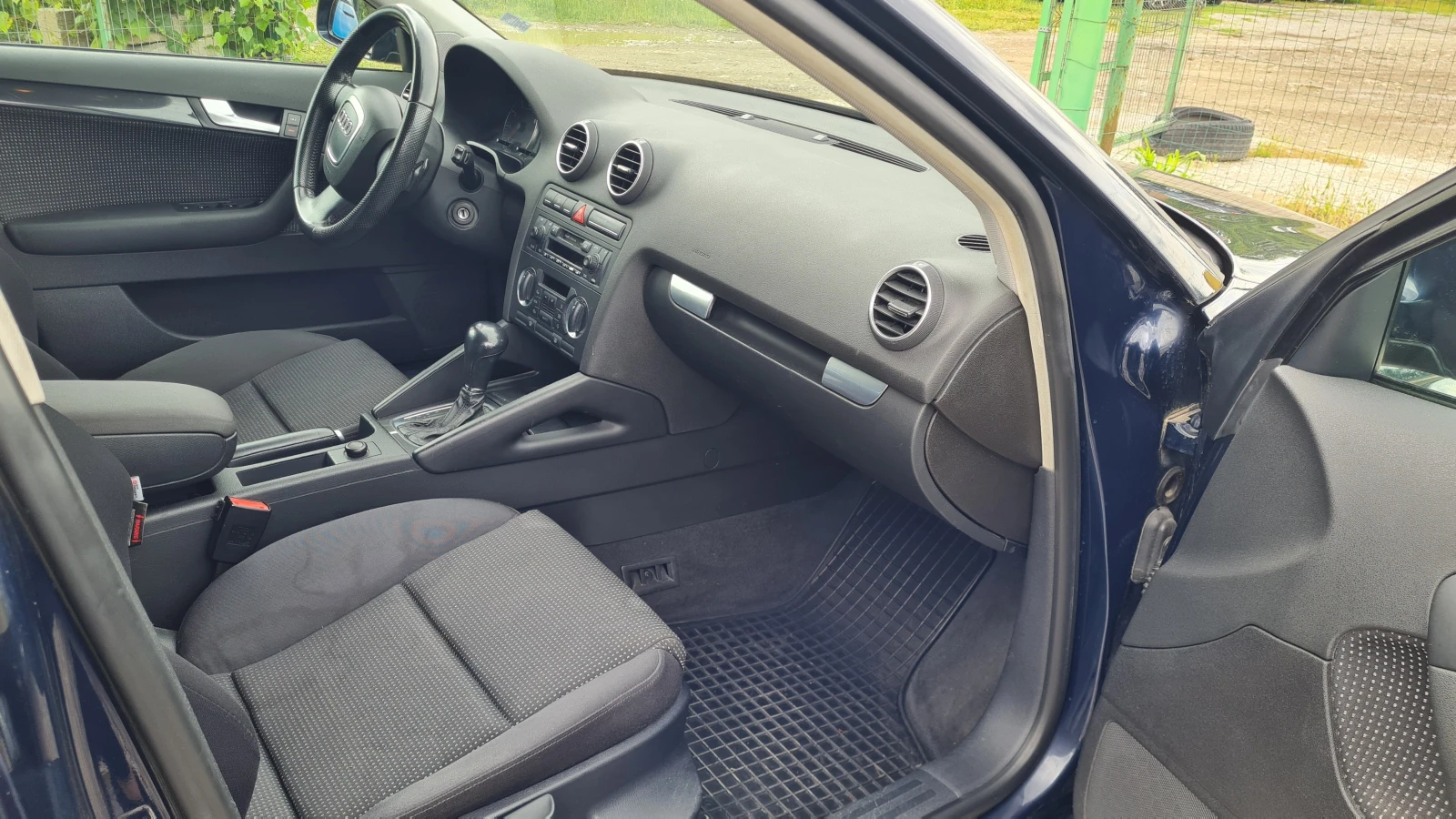 Audi A3 2.0i FSI, снимка 9 - Автомобили и джипове - 54748215