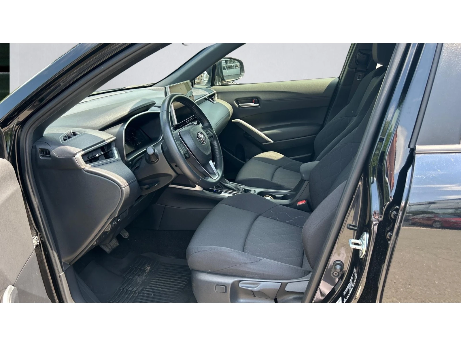 Toyota Corolla Cross Месечна вноска от 420  , снимка 12 - Автомобили и джипове - 54786408