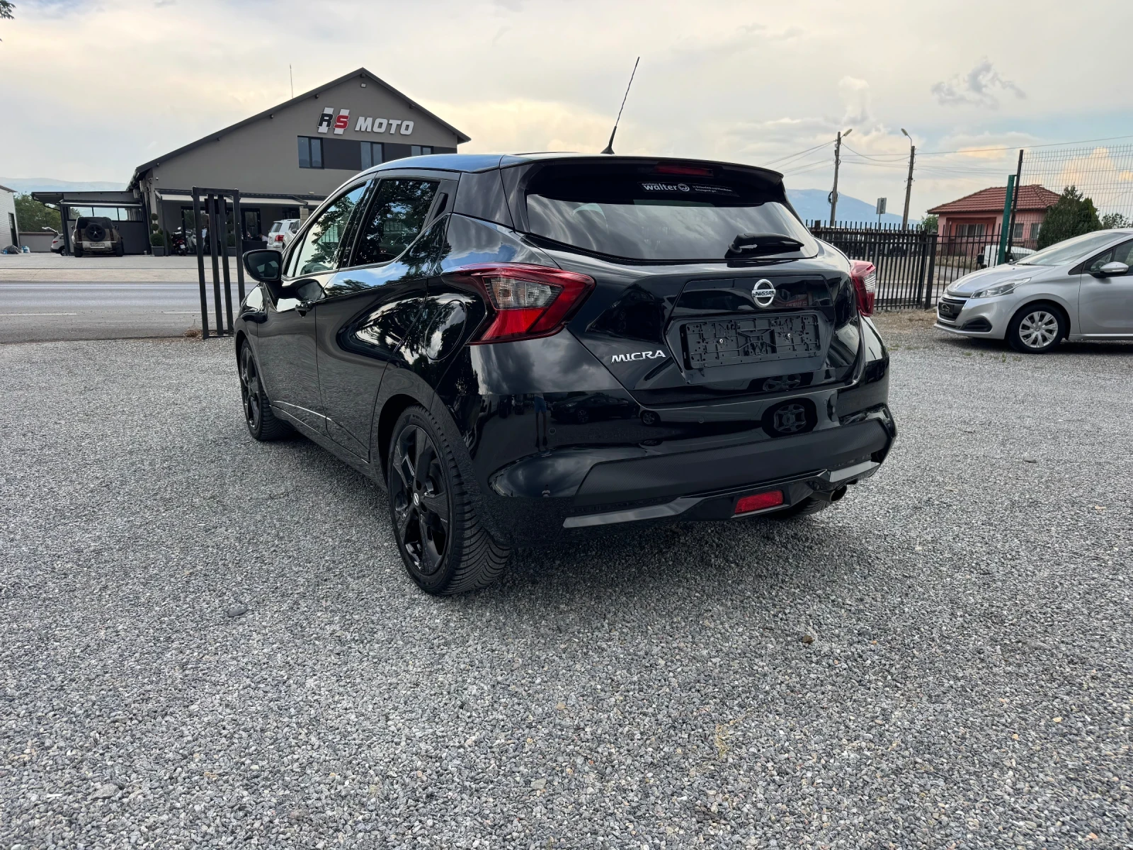 Nissan Micra 1.0T Sport!! Black Carbon Edition!! 6speed!! , снимка 5 - Автомобили и джипове - 55122526