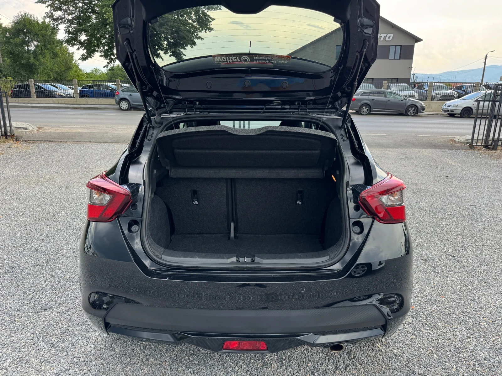 Nissan Micra 1.0T Sport!! Black Carbon Edition!! 6speed!! , снимка 16 - Автомобили и джипове - 55122526