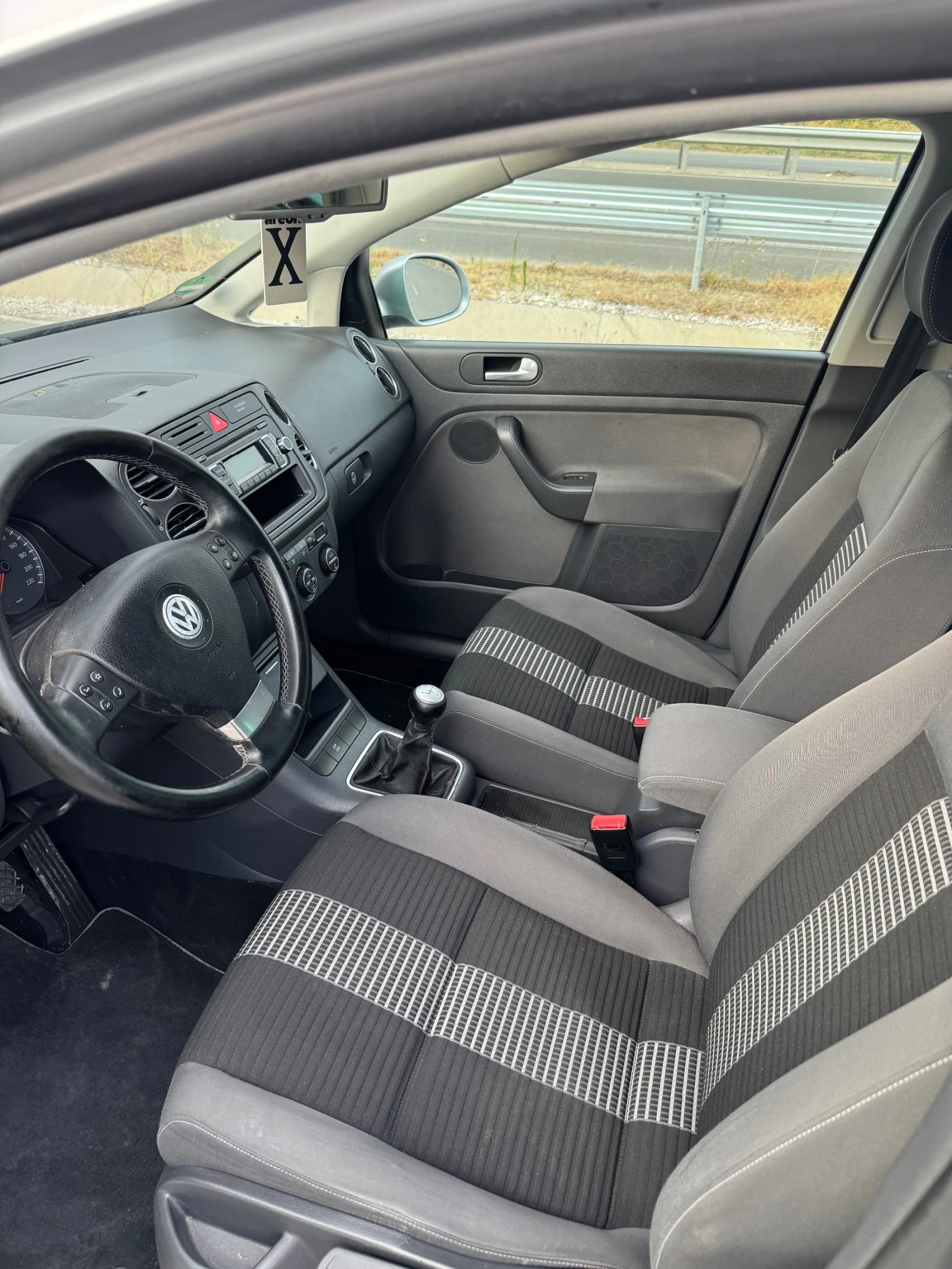 VW Golf Plus 1.4 стария мотор, снимка 7 - Автомобили и джипове - 55333655