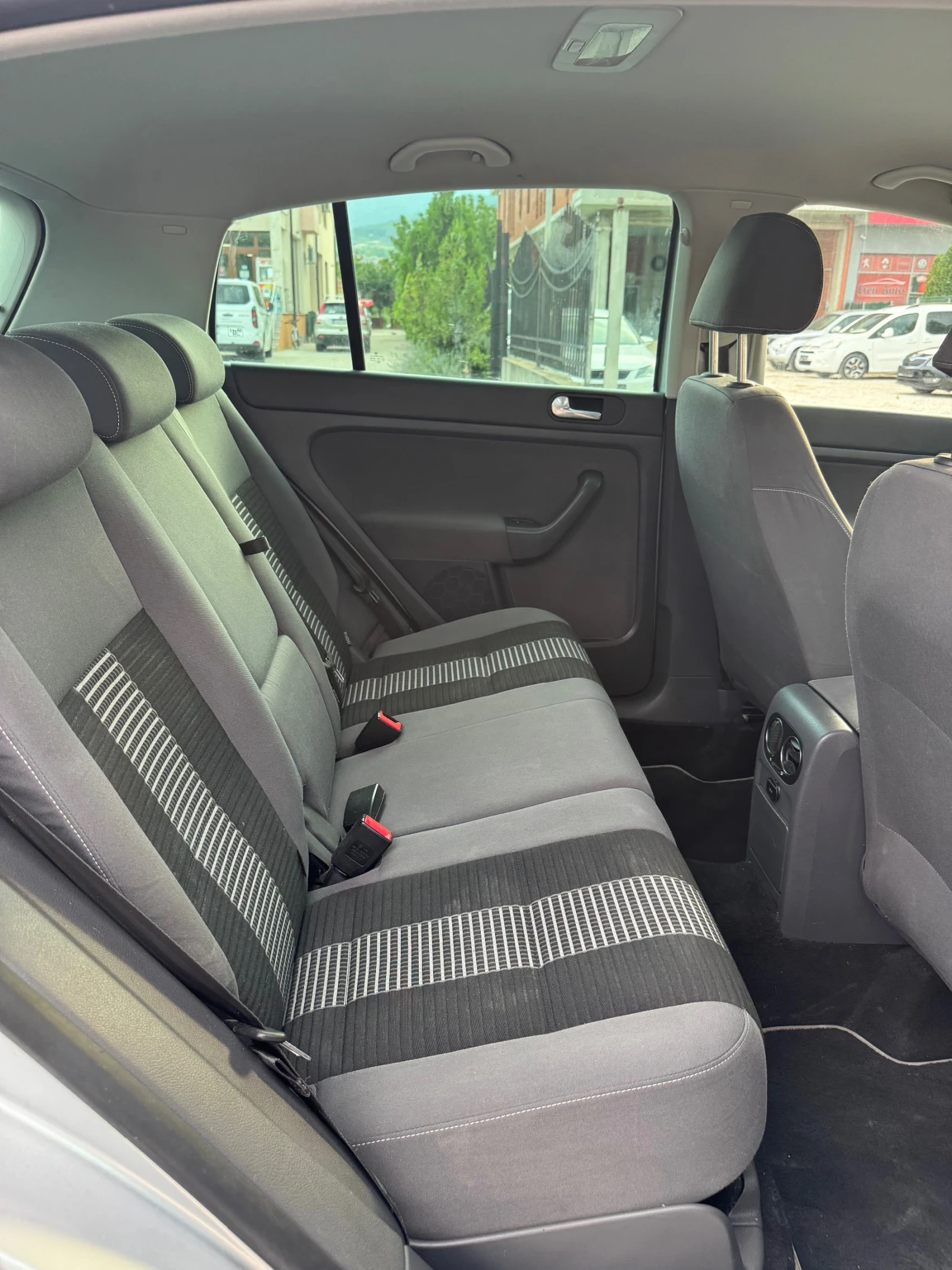 VW Golf Plus 1.4 стария мотор, снимка 11 - Автомобили и джипове - 55333655