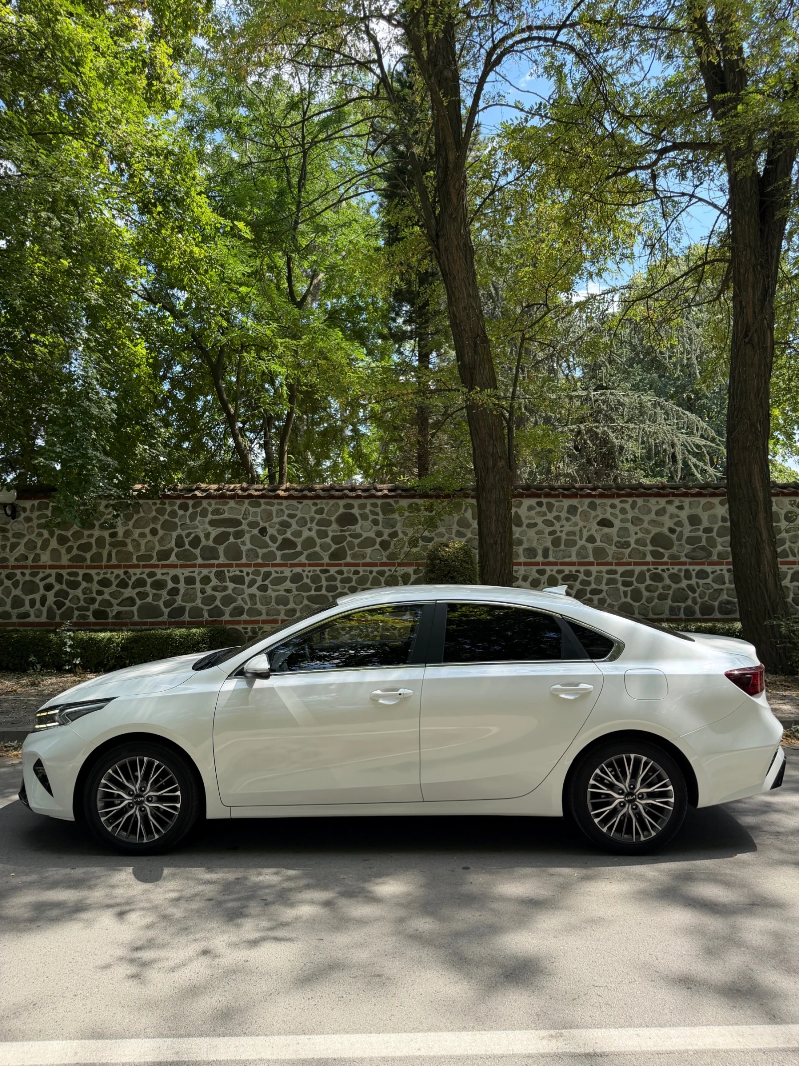 Kia K3 1.6MPI* Trendy* 71 300km* , снимка 8 - Автомобили и джипове - 55543615