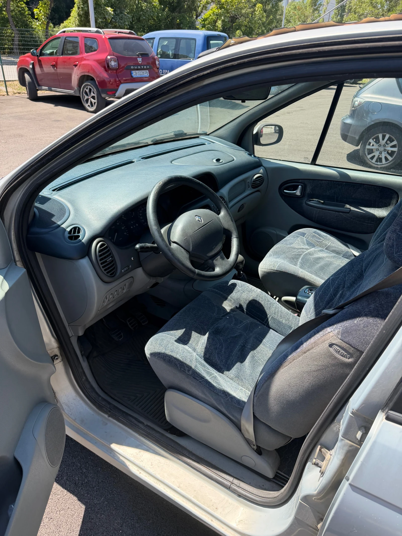 Renault Scenic 1.9 dTi, снимка 6 - Автомобили и джипове - 55730169