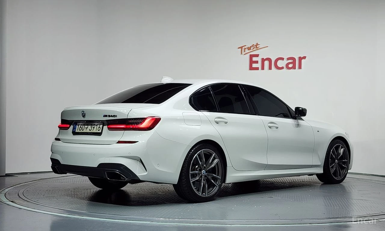 BMW 340 HARMON* KARDON* ДИСТРОНИК* ХЕДЪП* LANE* ASSIST* , снимка 2 - Автомобили и джипове - 55738906