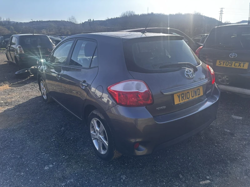 Toyota Auris  1.6 Valvematic 132 кс , снимка 6 - Автомобили и джипове - 52557316