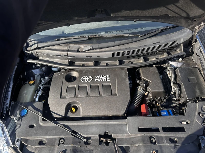 Toyota Auris  1.6 Valvematic 132 кс , снимка 15 - Автомобили и джипове - 52557316