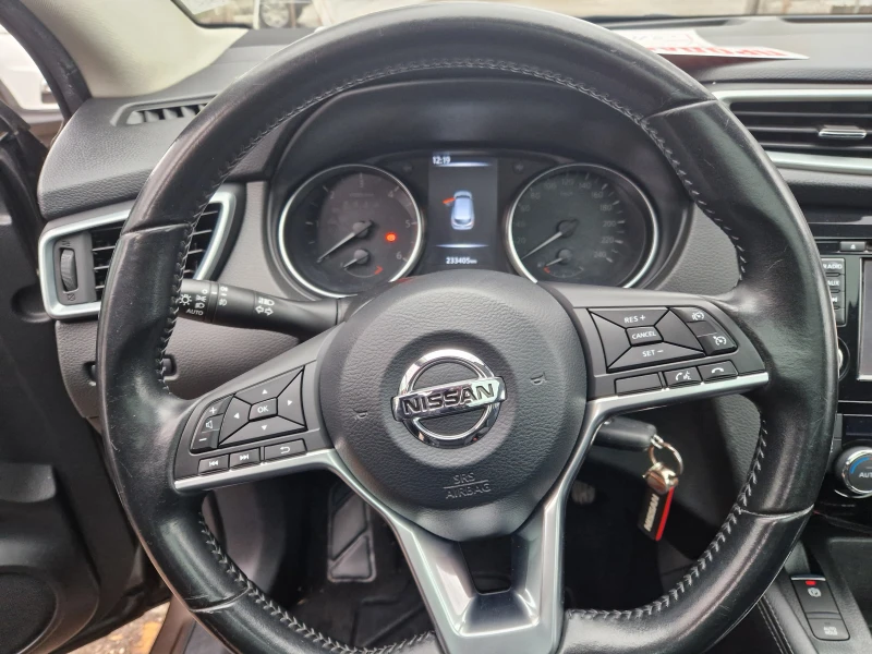 Nissan Qashqai, снимка 11 - Автомобили и джипове - 48194872