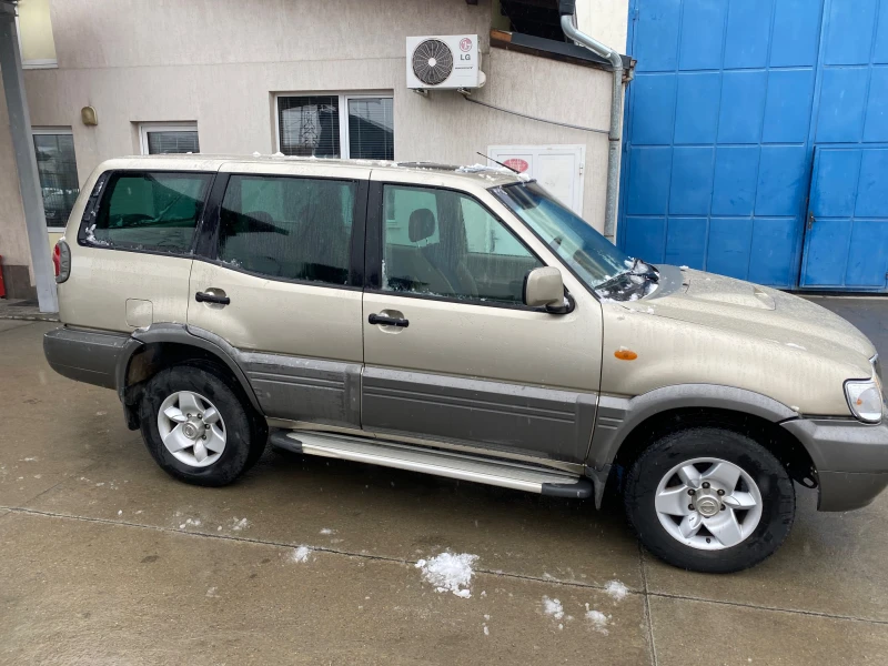 Nissan Terrano 3.0 D, снимка 3 - Автомобили и джипове - 48700015