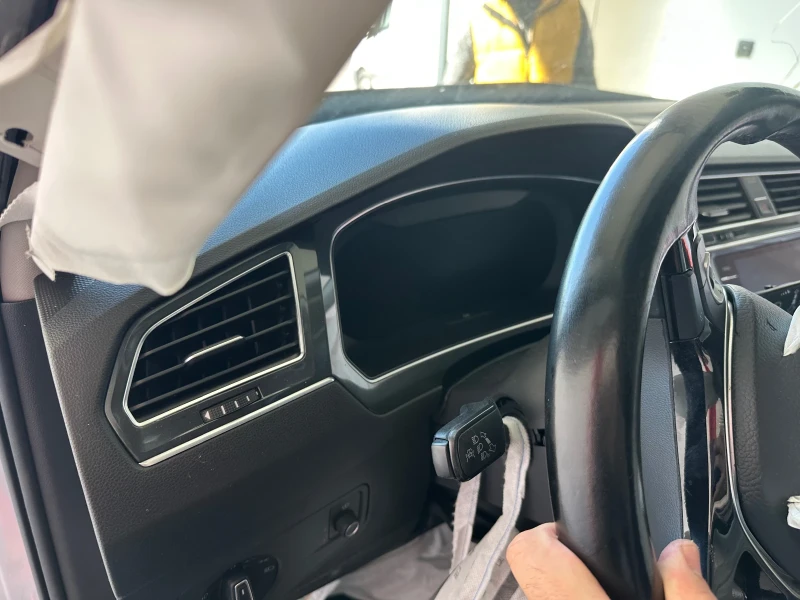 VW Tiguan Allspace 2.0 TDI 4motion, снимка 4 - Автомобили и джипове - 50105613
