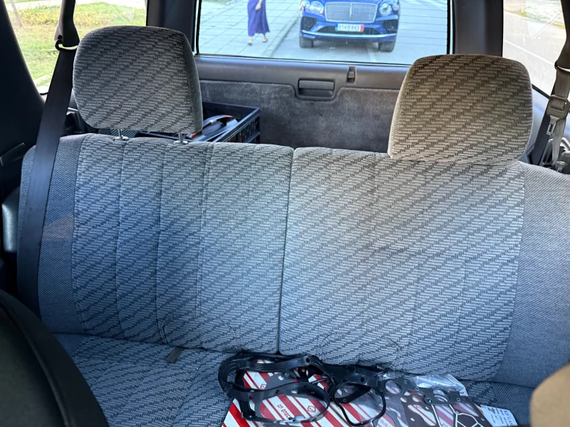 Toyota 4runner 2.4 tdi 90ps КЛИМА+ ИТАЛИЯ+ РЕСТАВРИРАНА, снимка 14 - Автомобили и джипове - 52160535