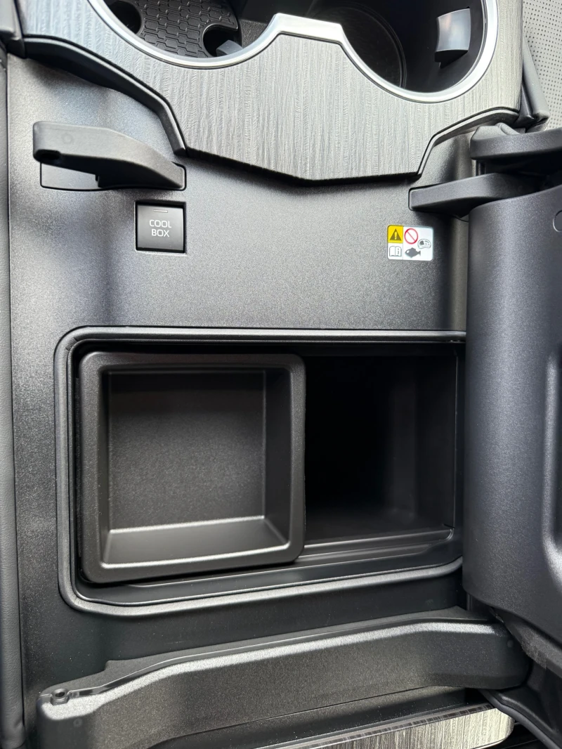 Toyota Land cruiser W/G, снимка 8 - Автомобили и джипове - 53025785