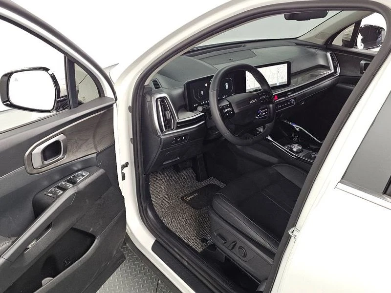 Kia Sorento Gasoline 2.5T 2WD| 281к.с., снимка 11 - Автомобили и джипове - 56163994