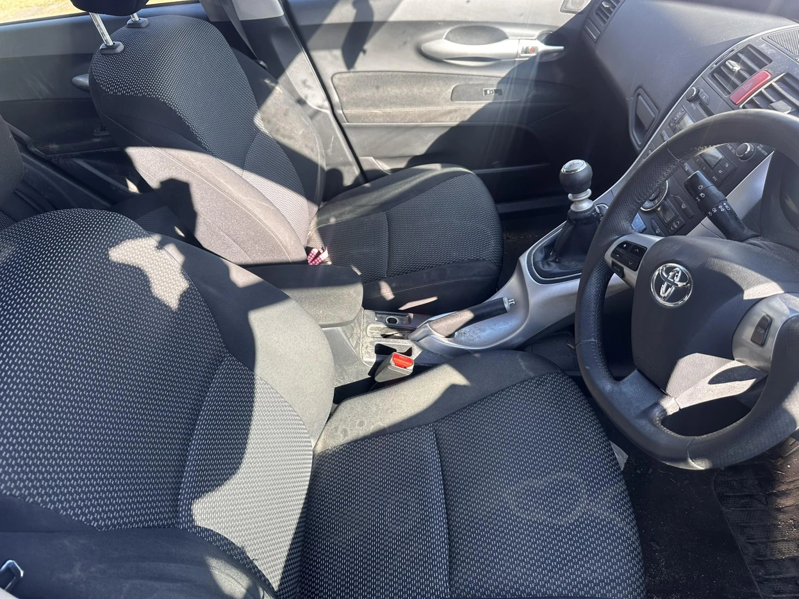 Toyota Auris  1.6 Valvematic 132   | Mobile.bg   14