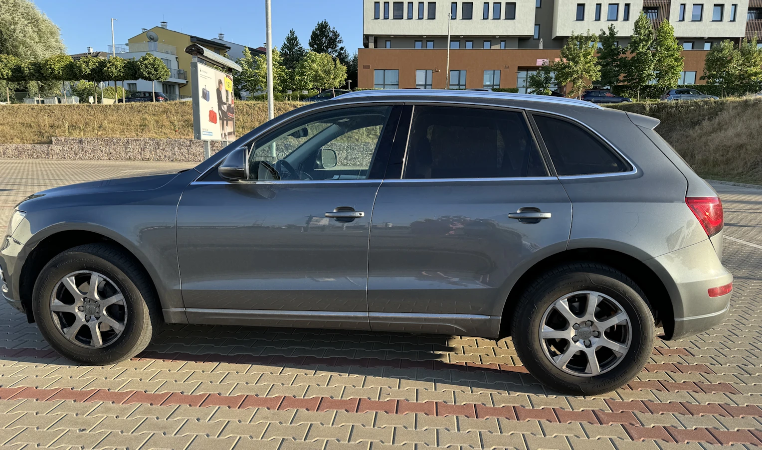 Audi Q5 2.0 TDI, 177 кс., Quattro, STronic - изображение 6