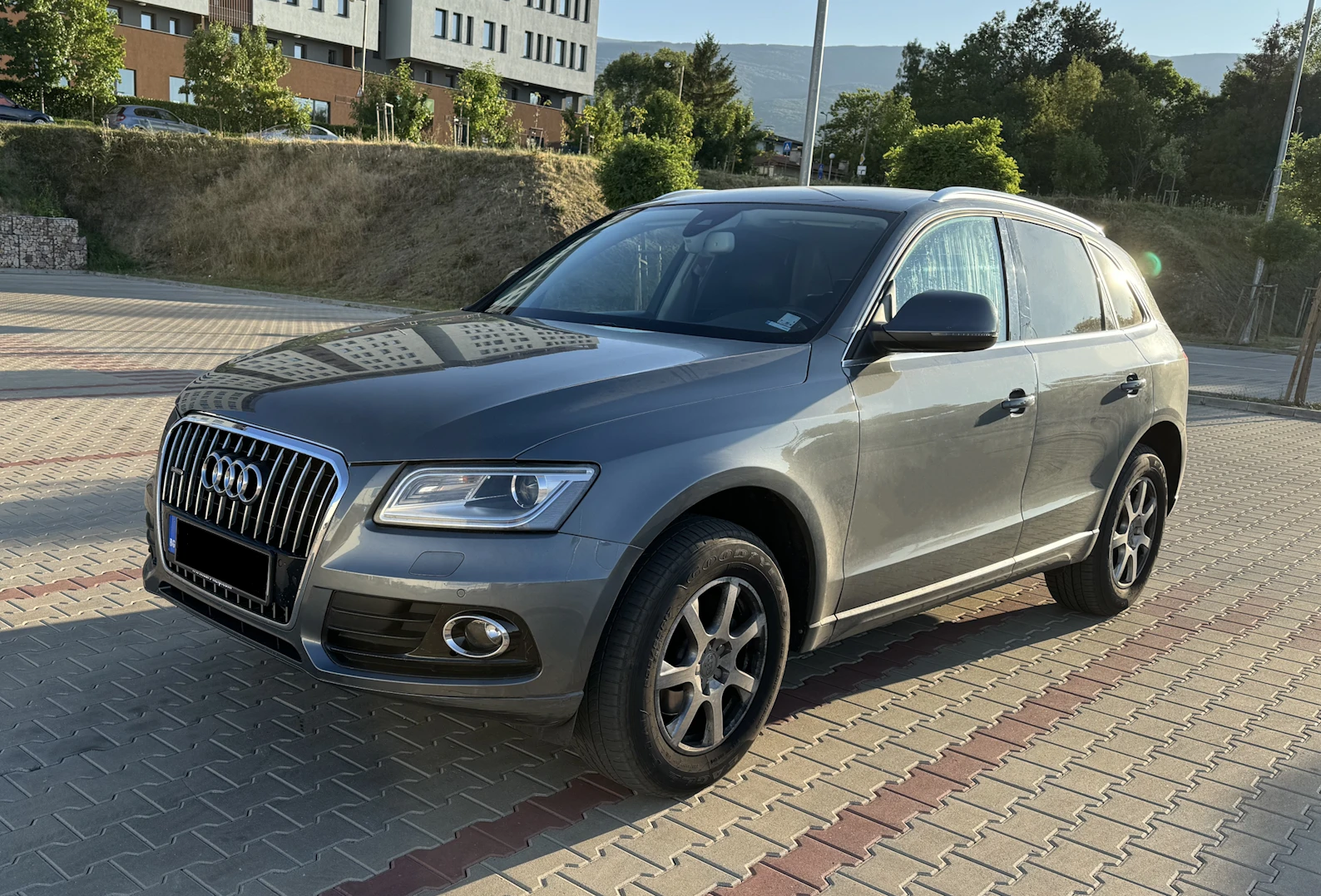 Audi Q5 2.0 TDI, 177 кс., Quattro, STronic - изображение 7