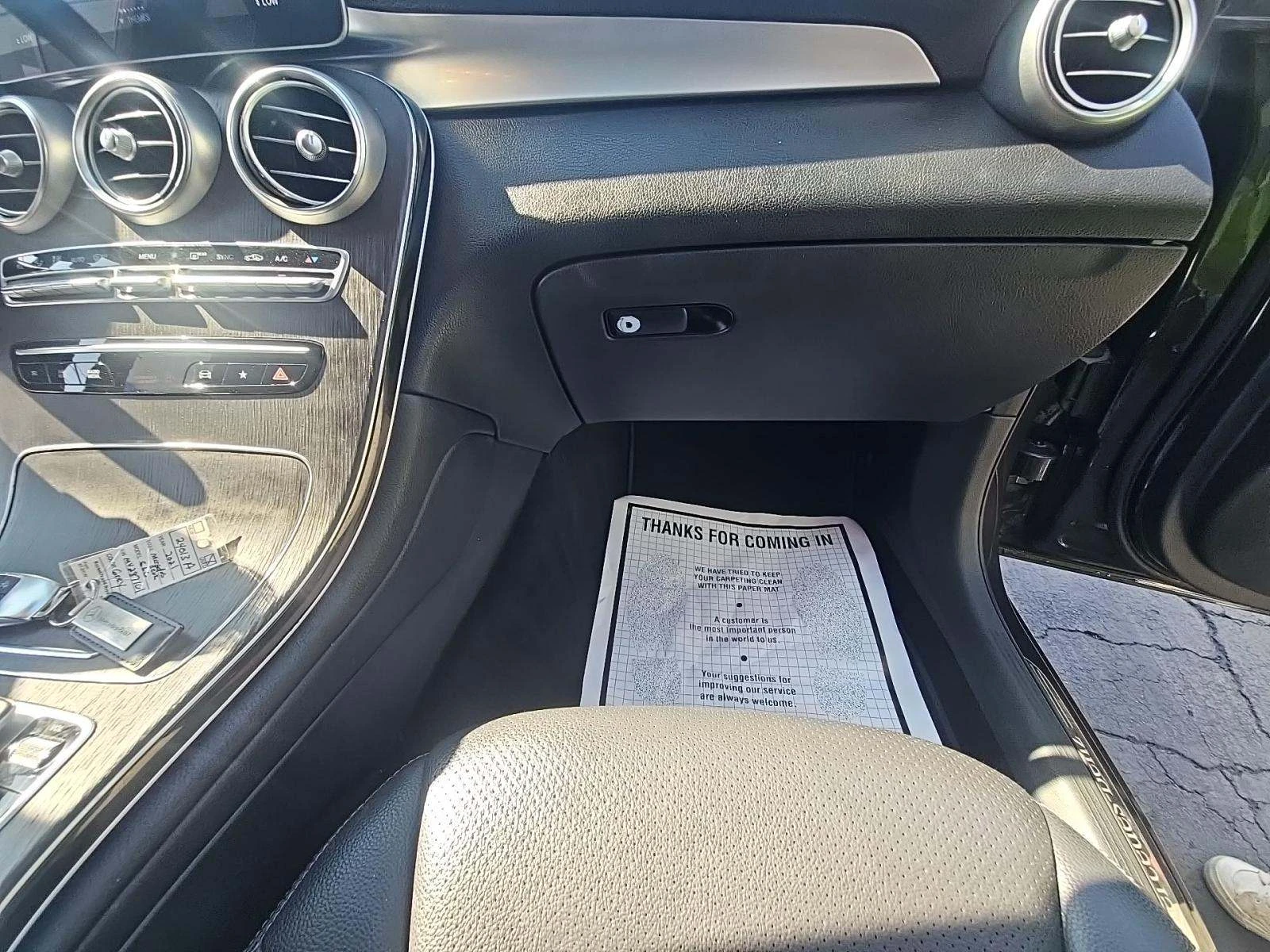 Mercedes-Benz GLC 300 2021* DIGITAL* 360* PANO* ADAPTIVE* KEYLESS - изображение 8