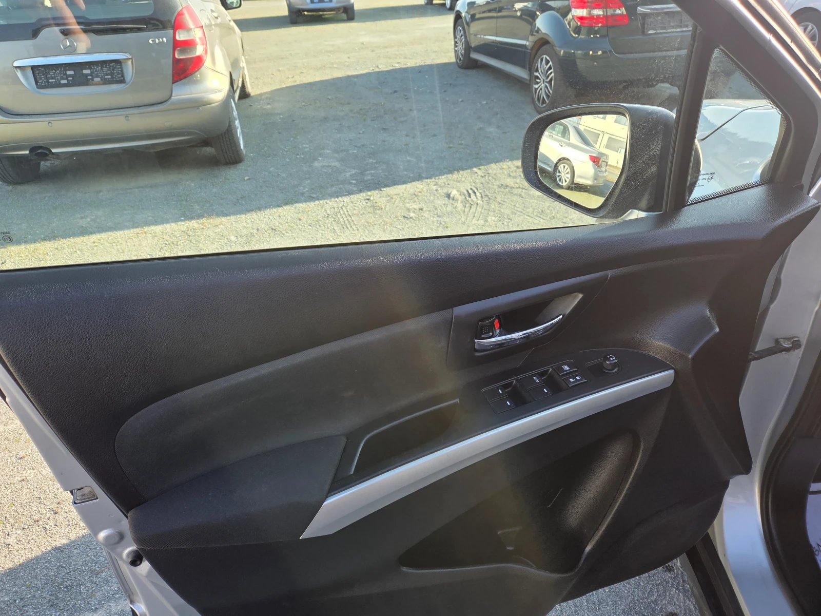 Suzuki SX4 S-Cross 1, 6i120ksTEMPOMATPODGREVEU6, снимка 8 - Автомобили и джипове - 53841524