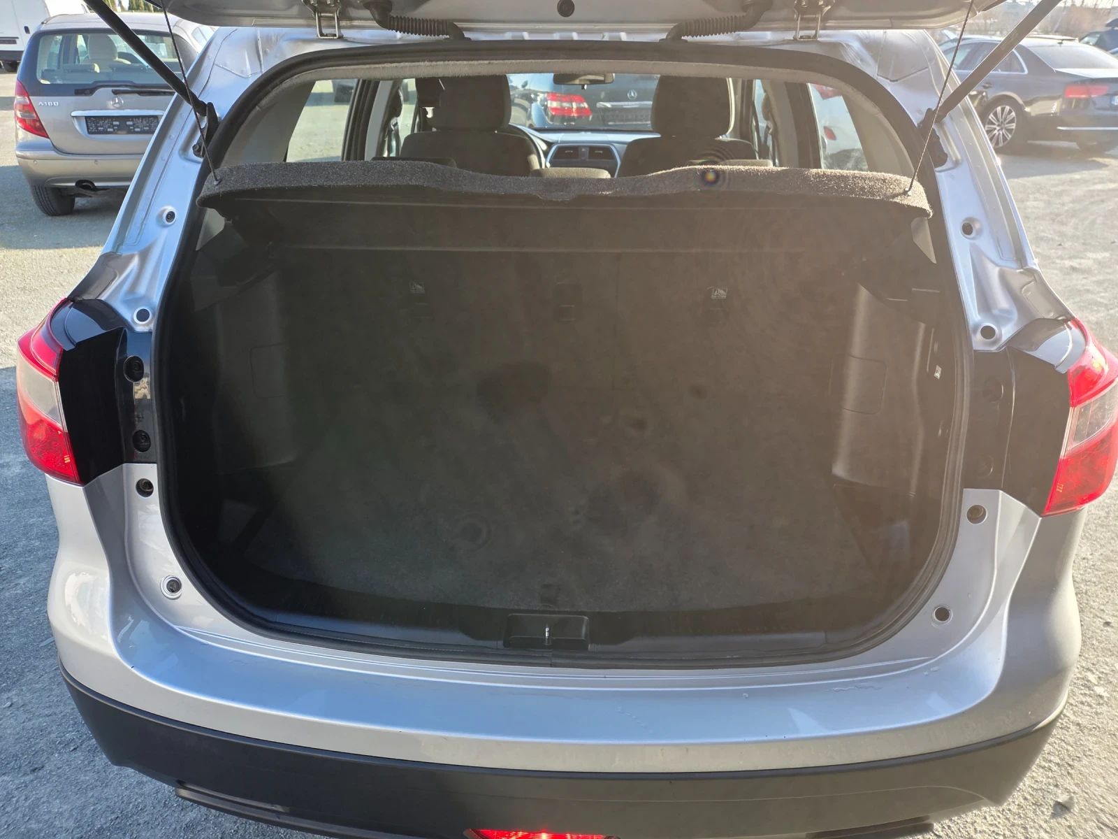 Suzuki SX4 S-Cross 1, 6i120ksTEMPOMATPODGREVEU6, снимка 12 - Автомобили и джипове - 53841524