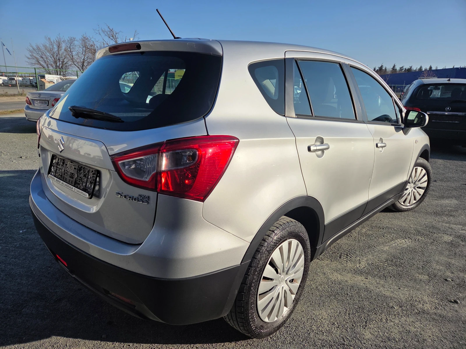 Suzuki SX4 S-Cross 1, 6i120ksTEMPOMATPODGREVEU6, снимка 4 - Автомобили и джипове - 53841524