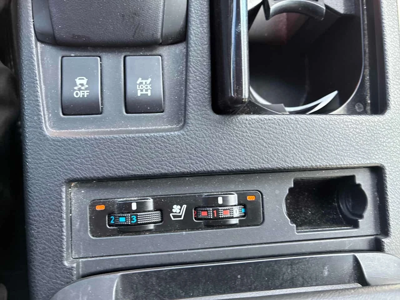 Lexus RX 350 * AWD 4dr * PANO* KEYLESS* ПОДГРЕВ* , снимка 17 - Автомобили и джипове - 54177751